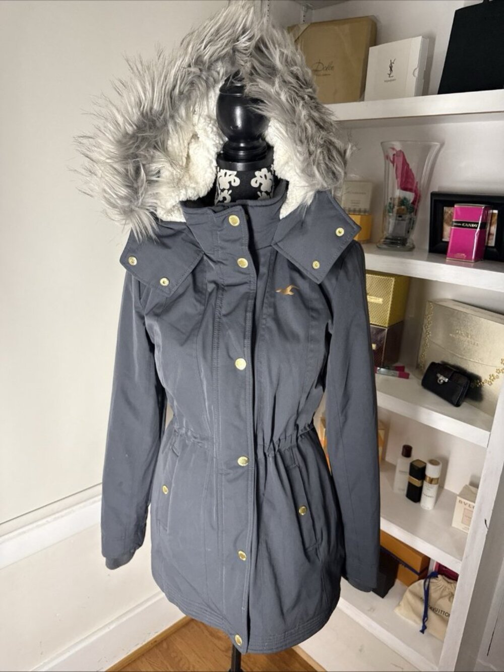Y2K Look Women's Small Hollister All Weather Jacket Gray Fur Lined Very Nice